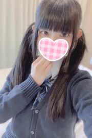 しおり（JK上がりたて18歳）