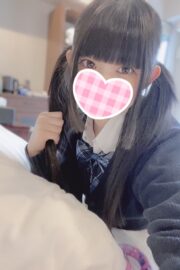 しおり（JK上がりたて18歳）
