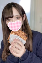 11/12体験入店初日ななみ（JK上がりたて18歳）