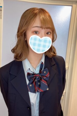 1/8体験入店初日れあ（JK上がりたて18歳）