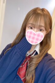1/8体験入店初日れあ（JK上がりたて18歳）