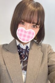 3/20体験入店初日なつき（JK中退年齢18歳）