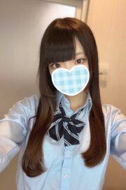 えみ（JK上がりたて18歳）