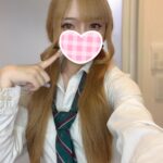 【体験入店速報】ビジュアル満点の可愛い18歳「なみ」ちゃん体験入店！