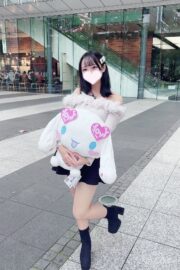 しおん（JK上がりたて18歳）