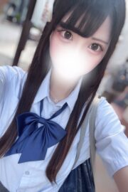 まな(JK上がりたて18歳)