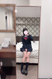 12/29体験入店初日まな（JK上がりたて18歳）