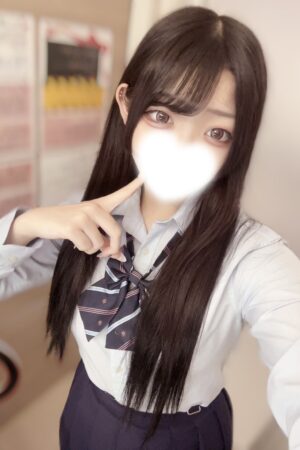 あいな(JK上がりたて18歳)