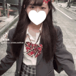 ももみちゃんの制服動画③