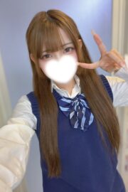 まりな(JK上がりたて18歳)