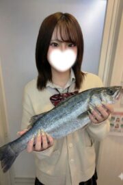 みおり（JK中退年齢18歳）