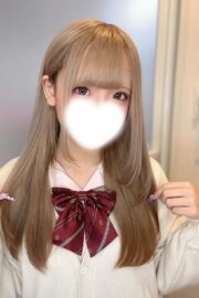 10/28体験入店初日ひな(JK中退年齢18歳)