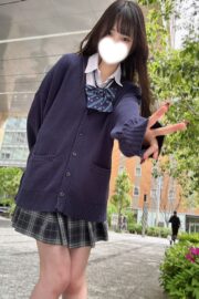 もね（JK上がりたて18歳）