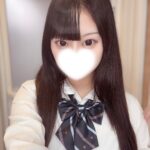 【体験入店速報🔰】ハッとさせられる顔の可愛さとスタイル、高3世代の「あおい」ちゃん！