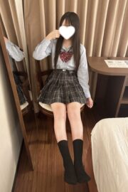 11/9体験入店初日あかり（JK中退年齢18歳）