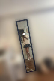 11/23体験入店初日予定みるる（JK中退年齢18歳）