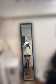 12/17体験入店初日もも（JK上がりたて18歳）