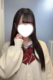 12/17体験入店初日もも（JK上がりたて18歳）