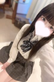 12/10体験入店初日るる（JK中退年齢18歳）