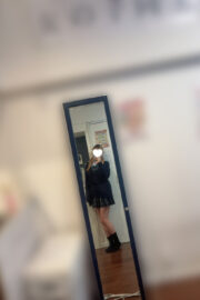 12/26体験入店初日れな（JK上がりたて18歳）