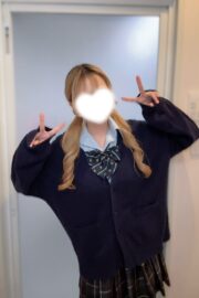 12/26体験入店初日れな（JK上がりたて18歳）