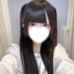 こんばんは、るるです🎀 写メ日記更新遅れちゃってごめんなさい🥲 昨日会いに来てくださったお兄さん方ありがとうございましたo̴̶̷̤ ̫ o̴̶̷̤♡ 差し入れくれたお兄さん♡ 急遽会いに来てくれたお兄さん♡ 寒い中会いに来てくれてとっても嬉しかったです!そしてるるは入店して1ヶ月経ちました👶🏻💭あっという間でびっくりしてます🥹❕ まだ右も左も分からないるるですが、これからもたくさん頑張るので会いに来てくれたらとっても嬉しいです🫶🏻🎀 次回の出勤は1/12、1/16、15:00〜21:00です! 「るる」でご予約お待ちしております💌📞💭