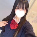 【体験入店速報🔰】思わず見入ってしまう愛くるしい表情をした18歳「ももか」ちゃん！